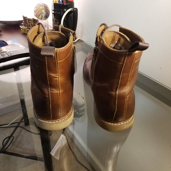 timberland boots size nine with a zipper main image 7